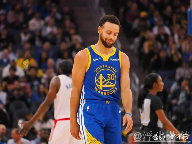 库里本赛季出战勇士9胜8负，缺席球队4胜5负