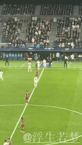 姆巴佩大四喜助皇马4-3逆转,欧冠创33年新纪录获满分评价。 姆巴佩大四喜助皇马4-3逆转,欧冠创33年新纪录获满分评价。